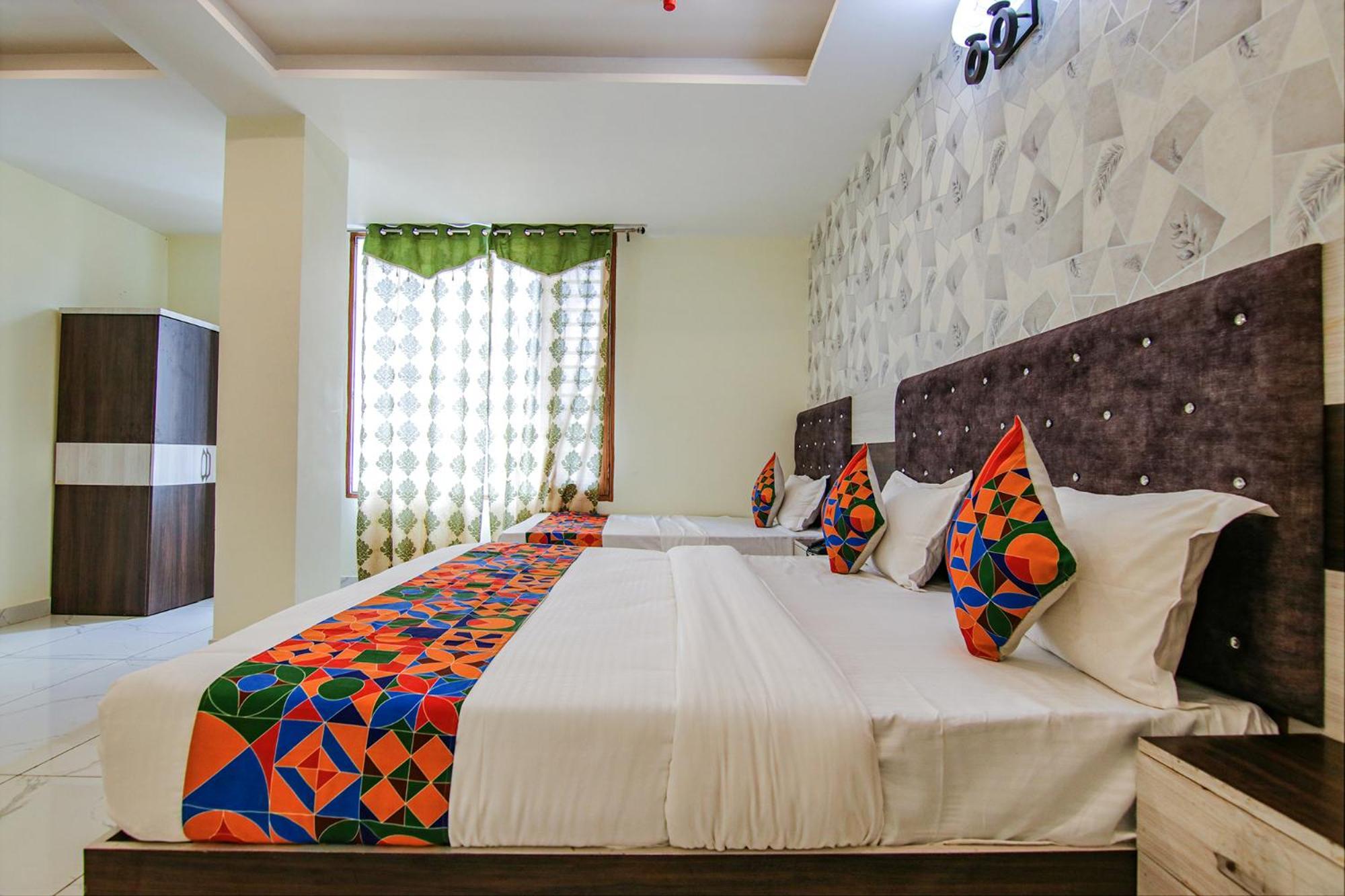 Fabhotel Meridian Inn Mohali Bagian luar foto