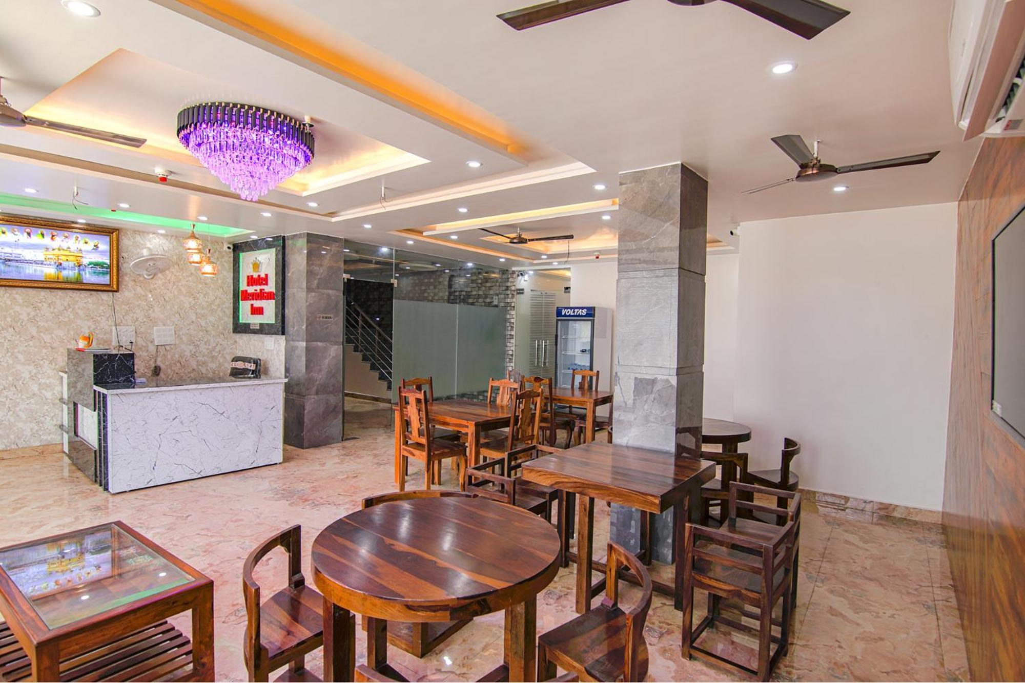 Fabhotel Meridian Inn Mohali Bagian luar foto